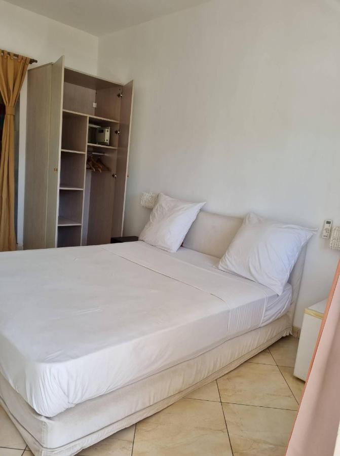 Kokoloko Hotel Ambatoloaka  Ngoại thất bức ảnh