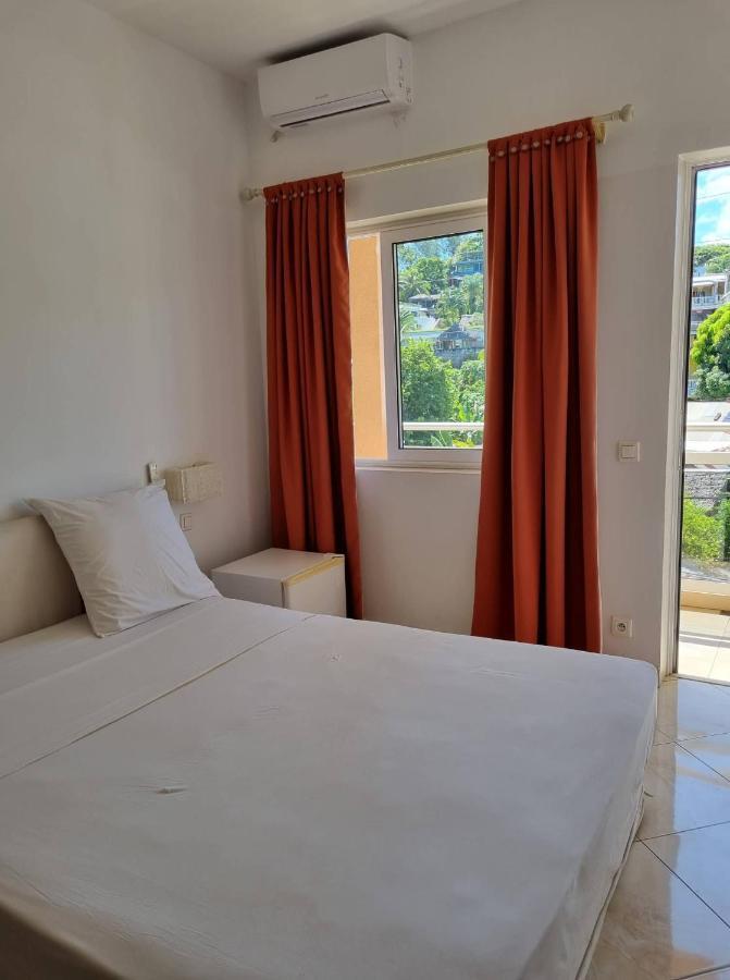 Kokoloko Hotel Ambatoloaka  Ngoại thất bức ảnh