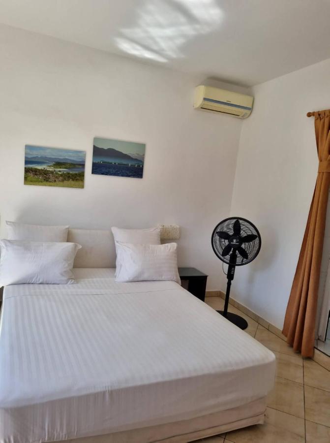 Kokoloko Hotel Ambatoloaka  Ngoại thất bức ảnh