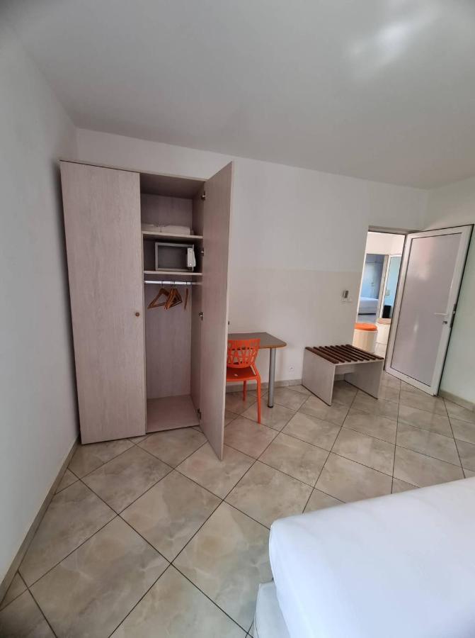 Kokoloko Hotel Ambatoloaka  Ngoại thất bức ảnh