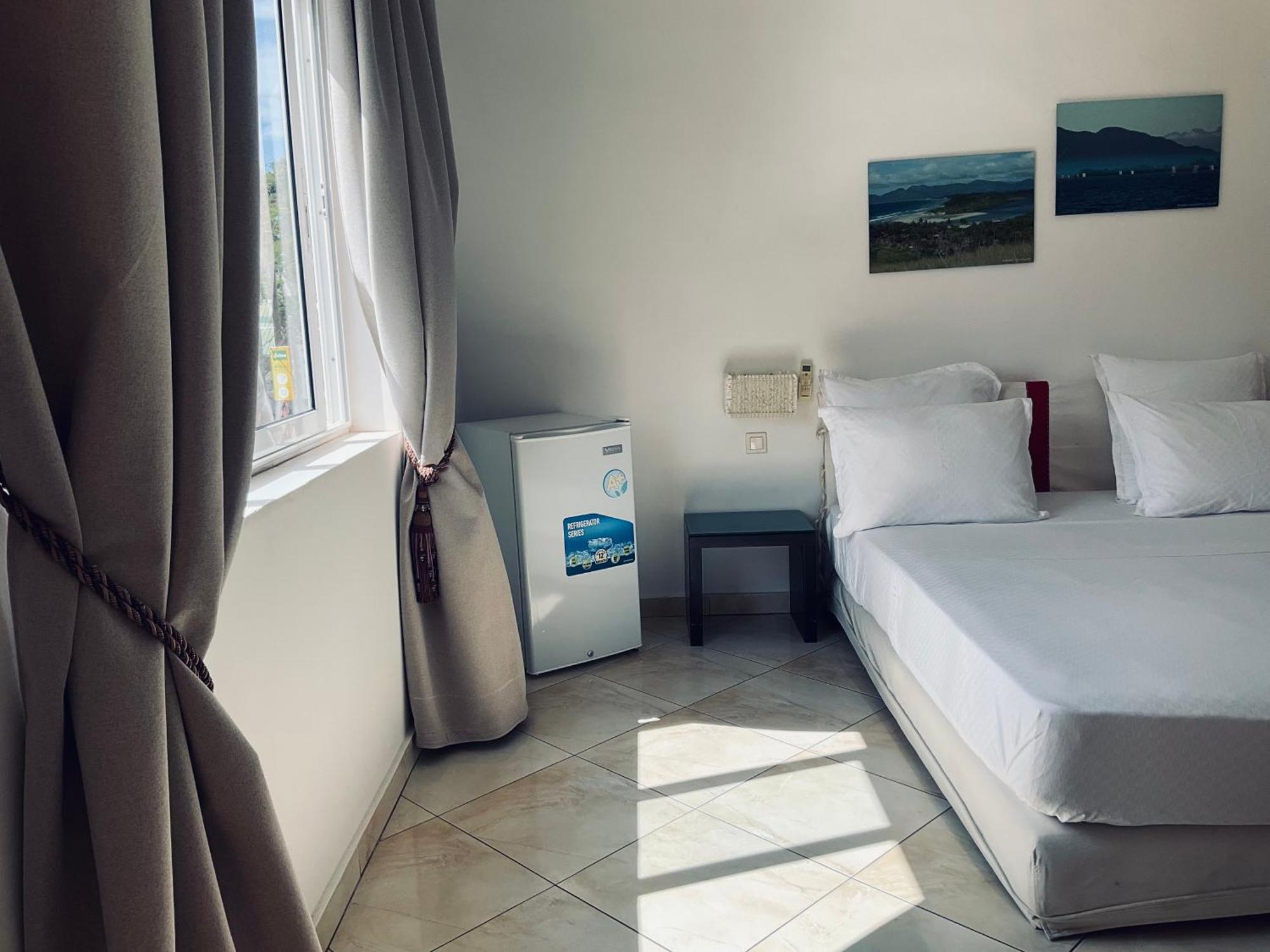 Kokoloko Hotel Ambatoloaka  Ngoại thất bức ảnh
