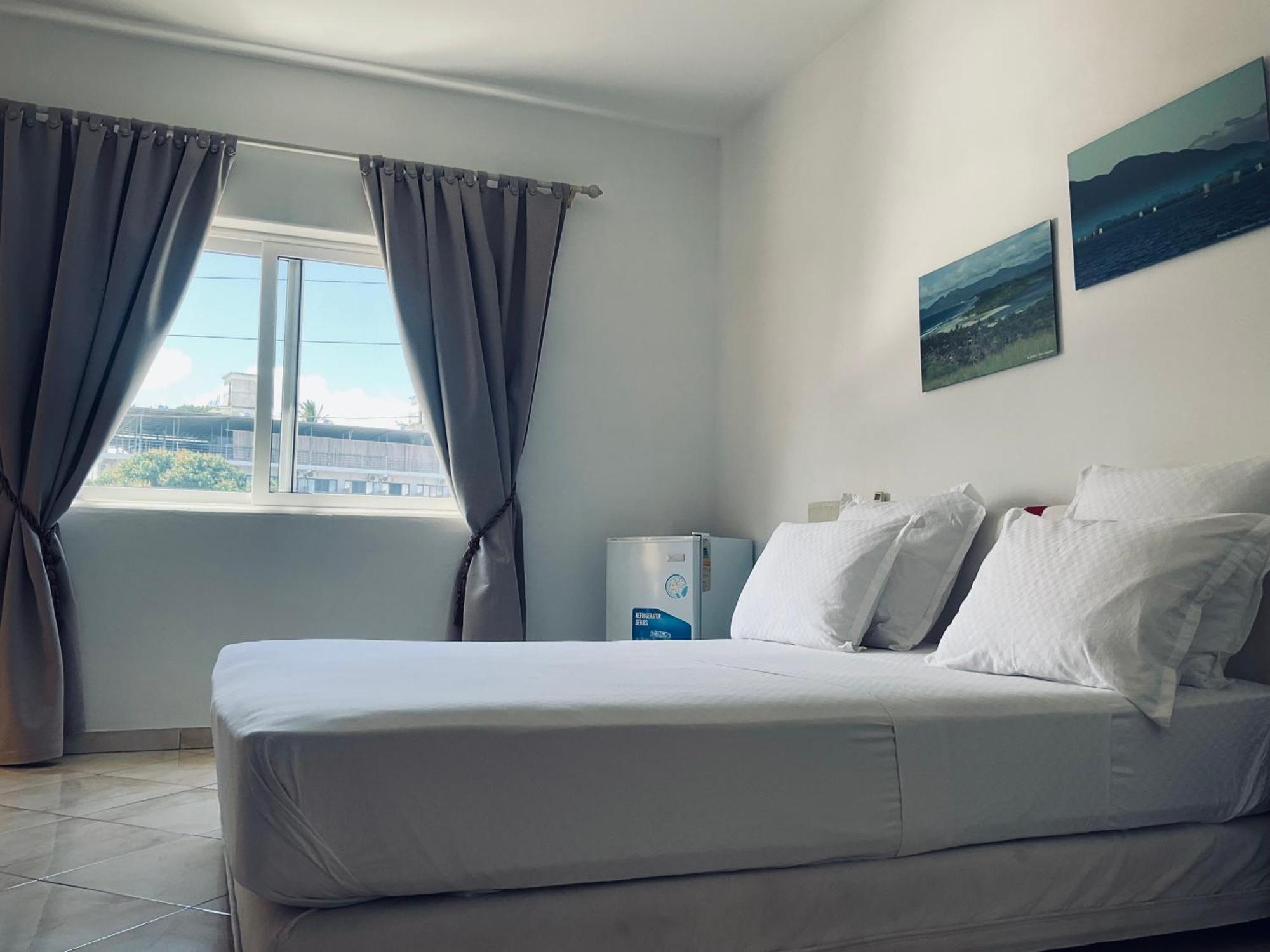 Kokoloko Hotel Ambatoloaka  Ngoại thất bức ảnh