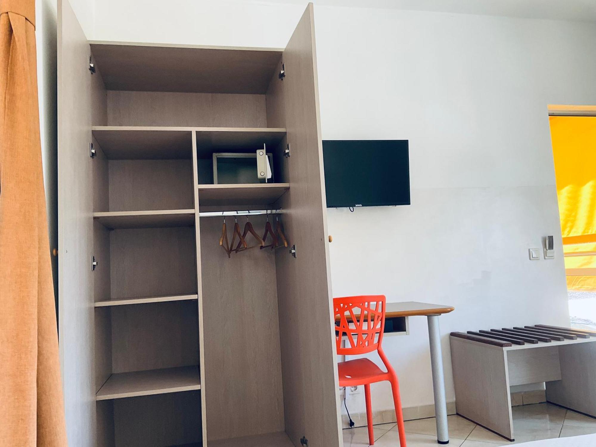 Kokoloko Hotel Ambatoloaka  Ngoại thất bức ảnh